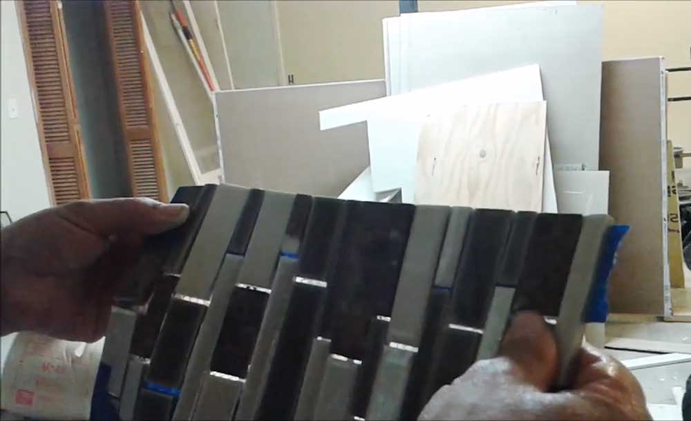 Cut Glass Mosaic Tile With A Wet Saw, Cutting Glass Tile With Wet Saw